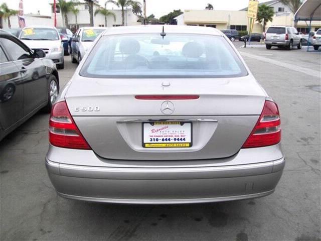 Mercedes-Benz E Class 2005 photo 5