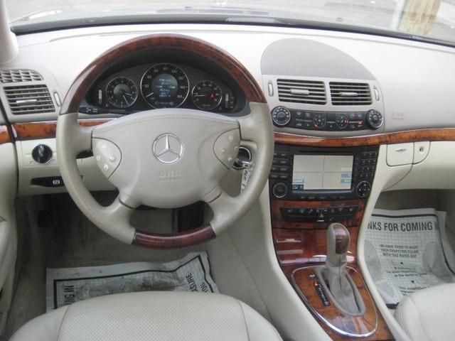 Mercedes-Benz E Class 2005 photo 4