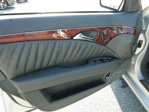 Mercedes-Benz E Class 2005 photo 4