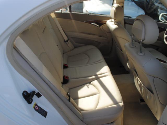 Mercedes-Benz E Class 2005 photo 3