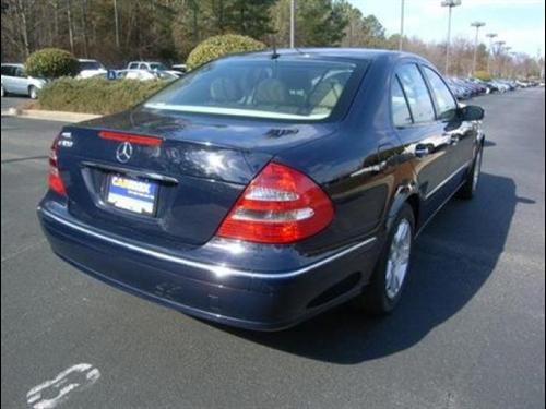 Mercedes-Benz E Class 2005 photo 2