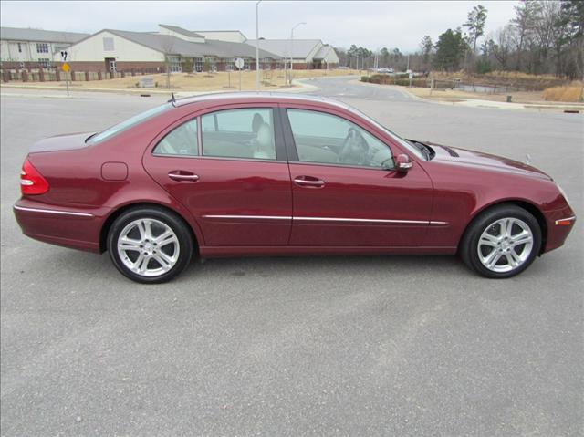 Mercedes-Benz E Class 2005 photo 3
