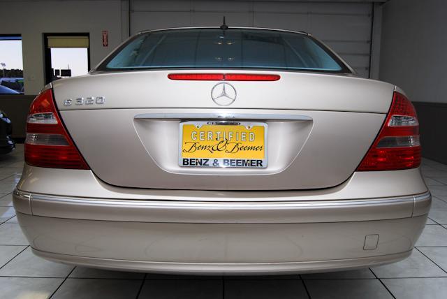 Mercedes-Benz E Class 2005 photo 4