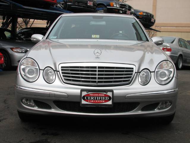 Mercedes-Benz E Class 2005 photo 1