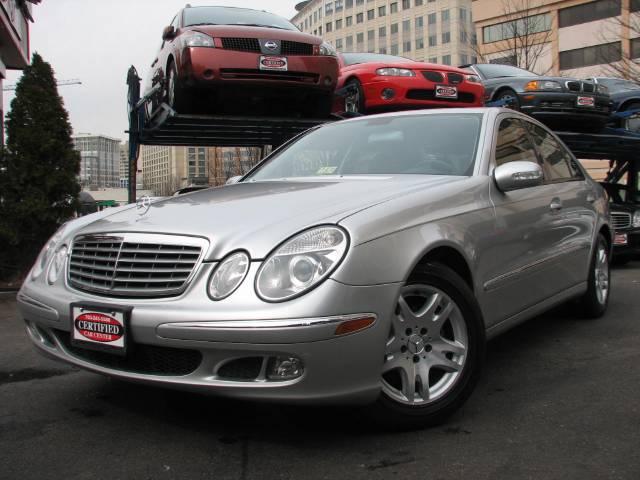 Mercedes-Benz E Class 2005 photo 2
