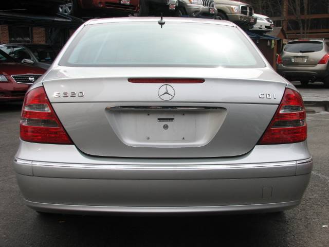 Mercedes-Benz E Class 2005 photo 4