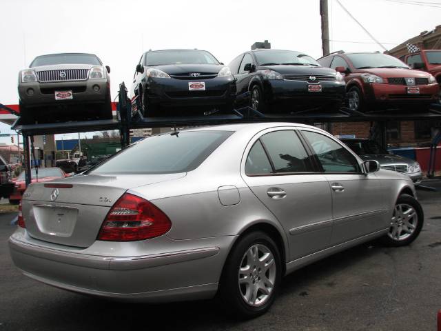 Mercedes-Benz E Class 2005 photo 5