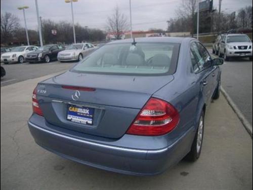 Mercedes-Benz E Class 2005 photo 2