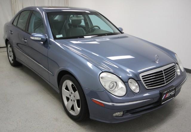 Mercedes-Benz E Class 2005 photo 2