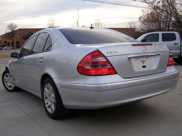 Mercedes-Benz E Class 2006 photo 3