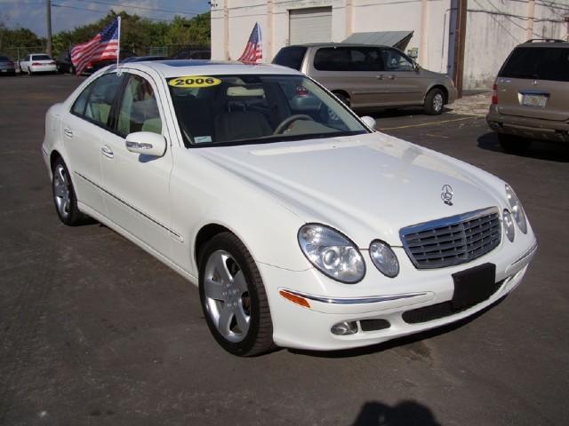 Mercedes-Benz E Class 2006 photo 1