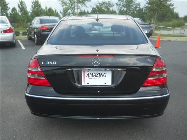 Mercedes-Benz E Class 2006 photo 2