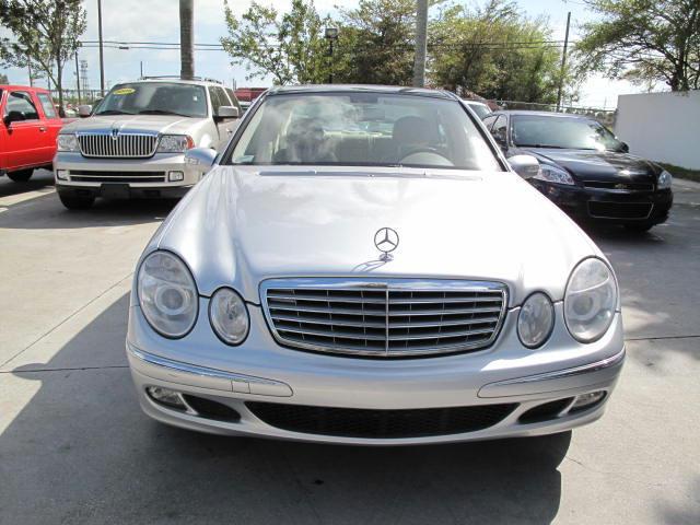 Mercedes-Benz E Class 2006 photo 1