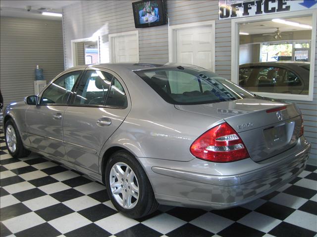 Mercedes-Benz E Class 2006 photo 5