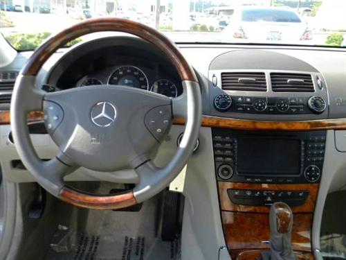 Mercedes-Benz E Class 2006 photo 2