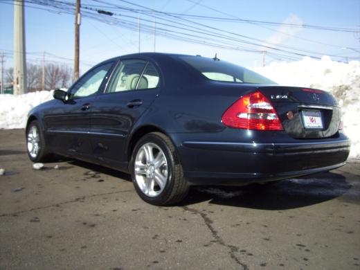 Mercedes-Benz E Class 2006 photo 2