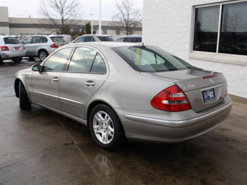 Mercedes-Benz E Class 2006 photo 2