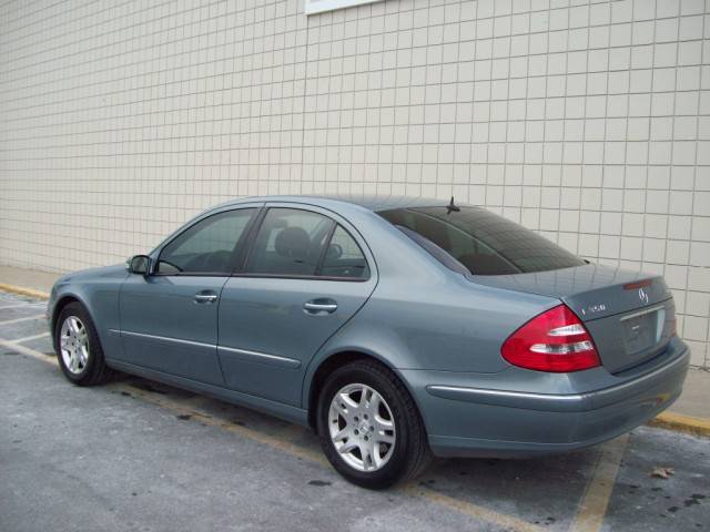 Mercedes-Benz E Class 2006 photo 2