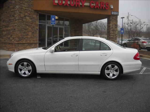 Mercedes-Benz E Class 2006 photo 2