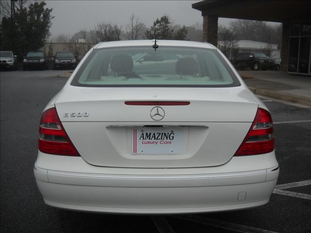 Mercedes-Benz E Class 2006 photo 3