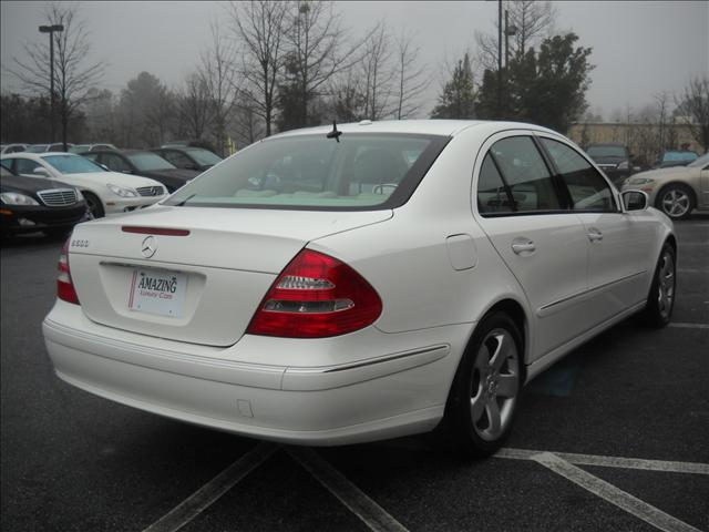 Mercedes-Benz E Class 2006 photo 4