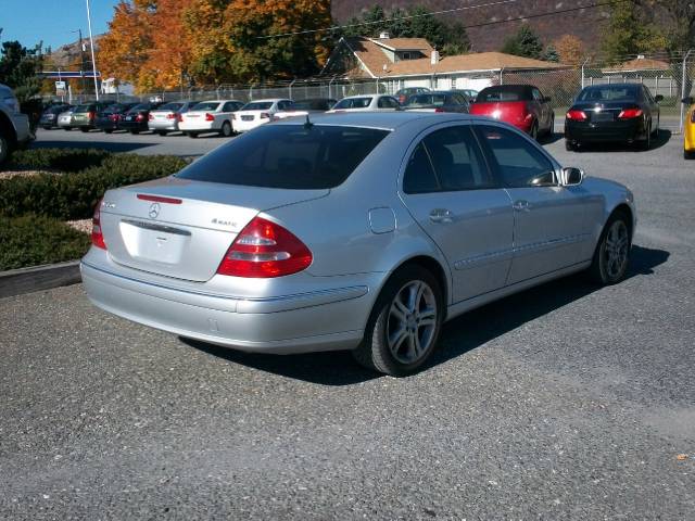 Mercedes-Benz E Class 2006 photo 1