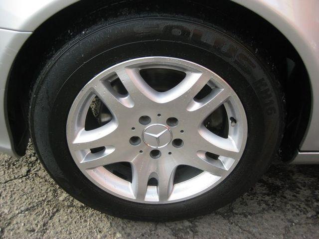 Mercedes-Benz E Class 2006 photo 2