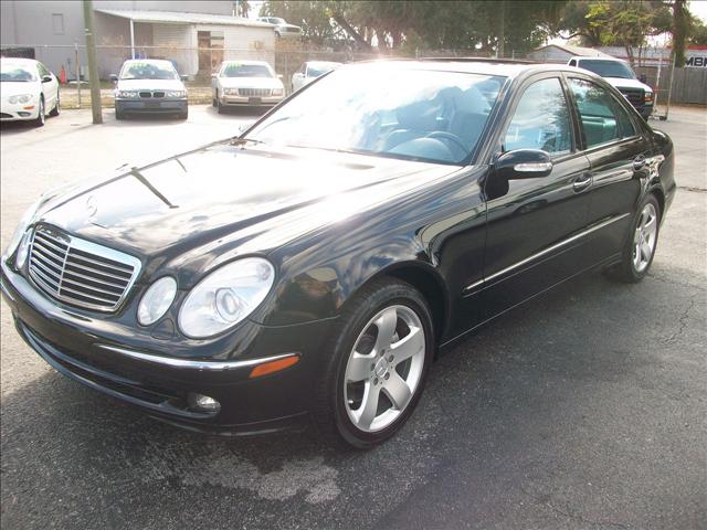 Mercedes-Benz E Class 2006 photo 2