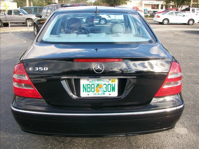 Mercedes-Benz E Class 2006 photo 4