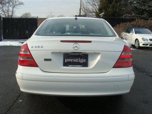 Mercedes-Benz E Class 2006 photo 2
