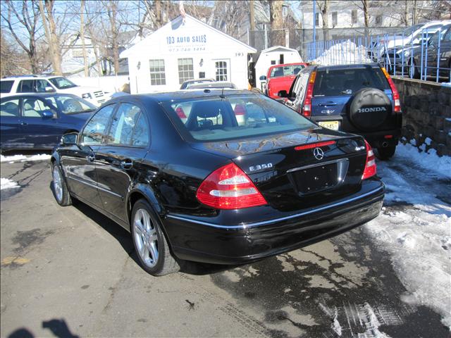 Mercedes-Benz E Class 2006 photo 3