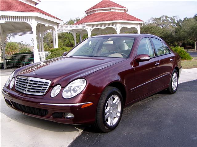 Mercedes-Benz E Class 2006 photo 1