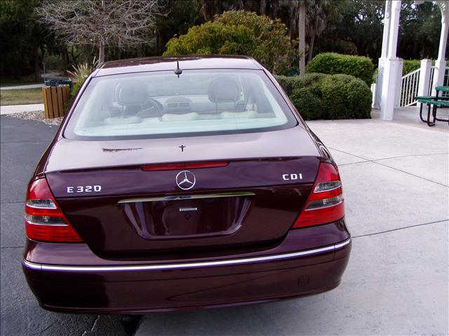 Mercedes-Benz E Class 2006 photo 3