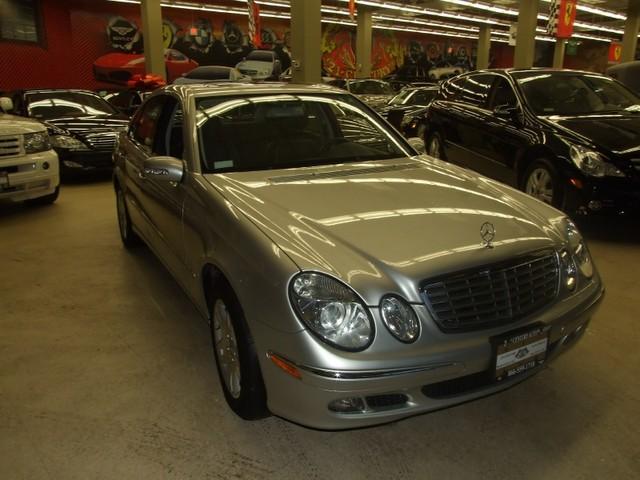 Mercedes-Benz E Class 2006 photo 1