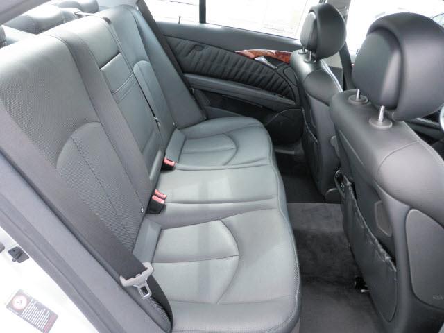 Mercedes-Benz E Class 2006 photo 3