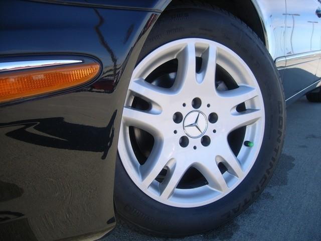 Mercedes-Benz E Class 2007 photo 2