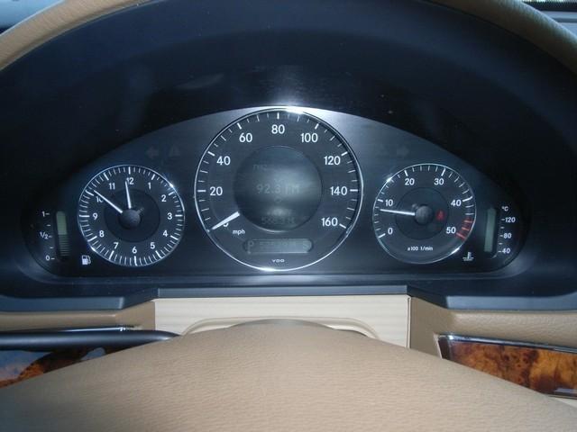 Mercedes-Benz E Class 2007 photo 5