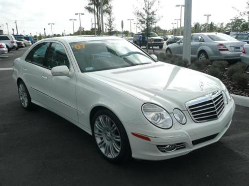 Mercedes-Benz E Class 2007 photo 2