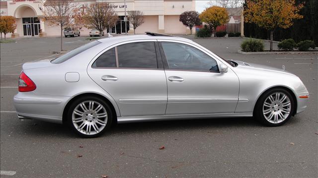 Mercedes-Benz E Class 2007 photo 5