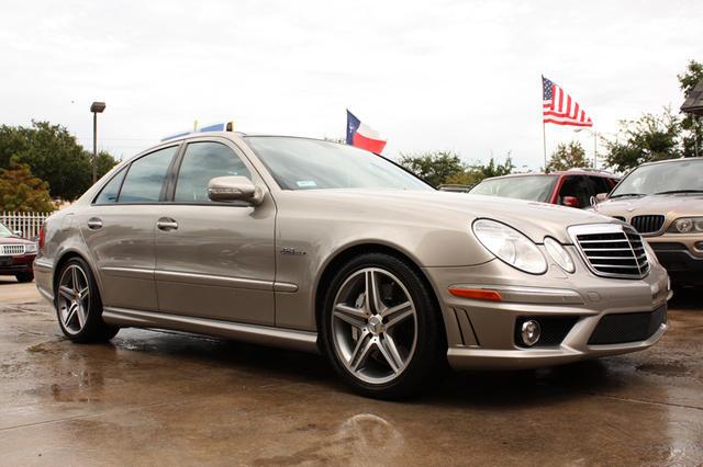 Mercedes-Benz E Class 2007 photo 2