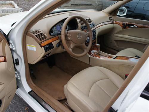Mercedes-Benz E Class 2007 photo 3
