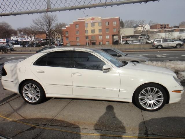 Mercedes-Benz E Class 2007 photo 2