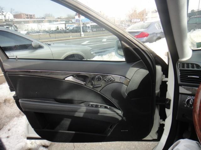 Mercedes-Benz E Class 2007 photo 5