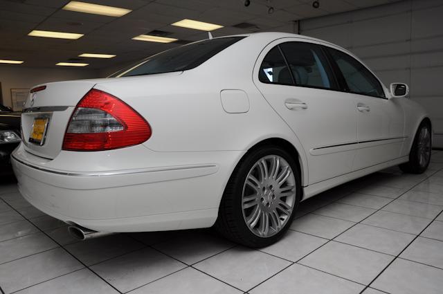Mercedes-Benz E Class 2007 photo 3