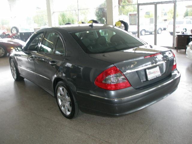 Mercedes-Benz E Class 2007 photo 2