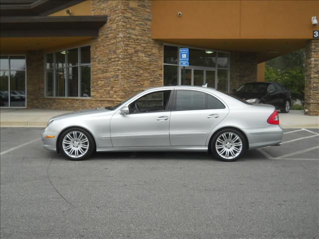 Mercedes-Benz E Class 2007 photo 2