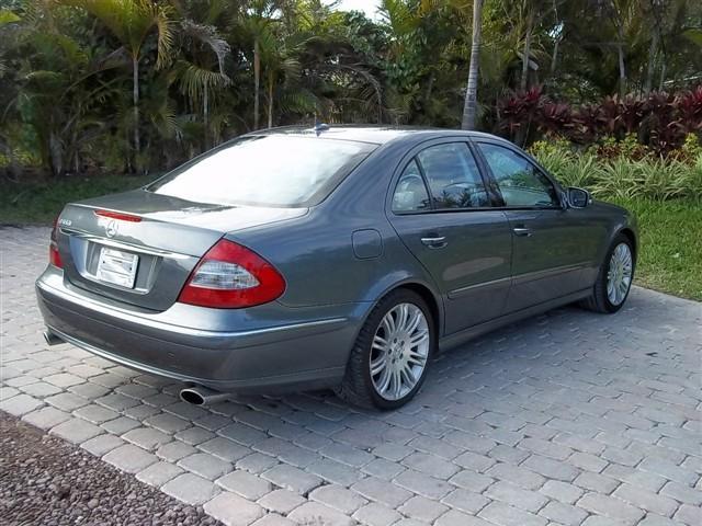 Mercedes-Benz E Class 2007 photo 3