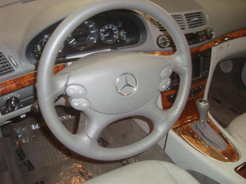 Mercedes-Benz E Class 2007 photo 4