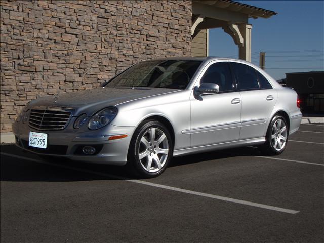 Mercedes-Benz E Class 2007 photo 1