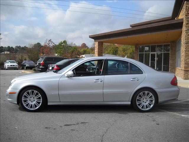 Mercedes-Benz E Class 2007 photo 2